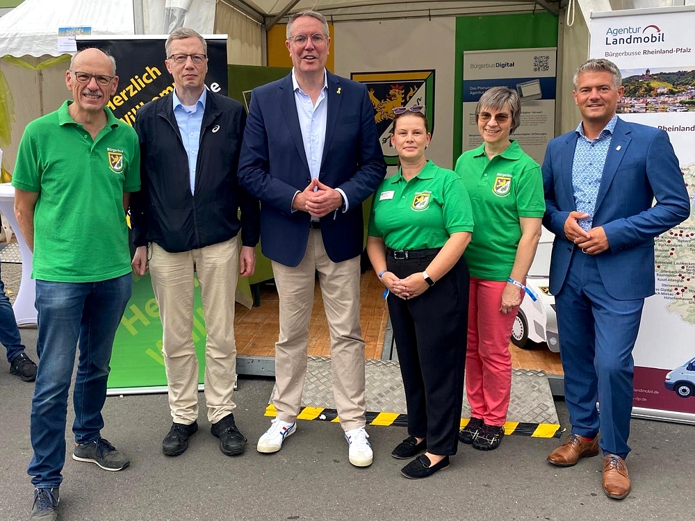 Der landesweite Ehrenamtstag Rheinland-Pfalz fand am 31. August 2025 in Alzey statt. Die Bürgerbusse wurden von Ministerpräsident Alexander Schweitzer besucht.